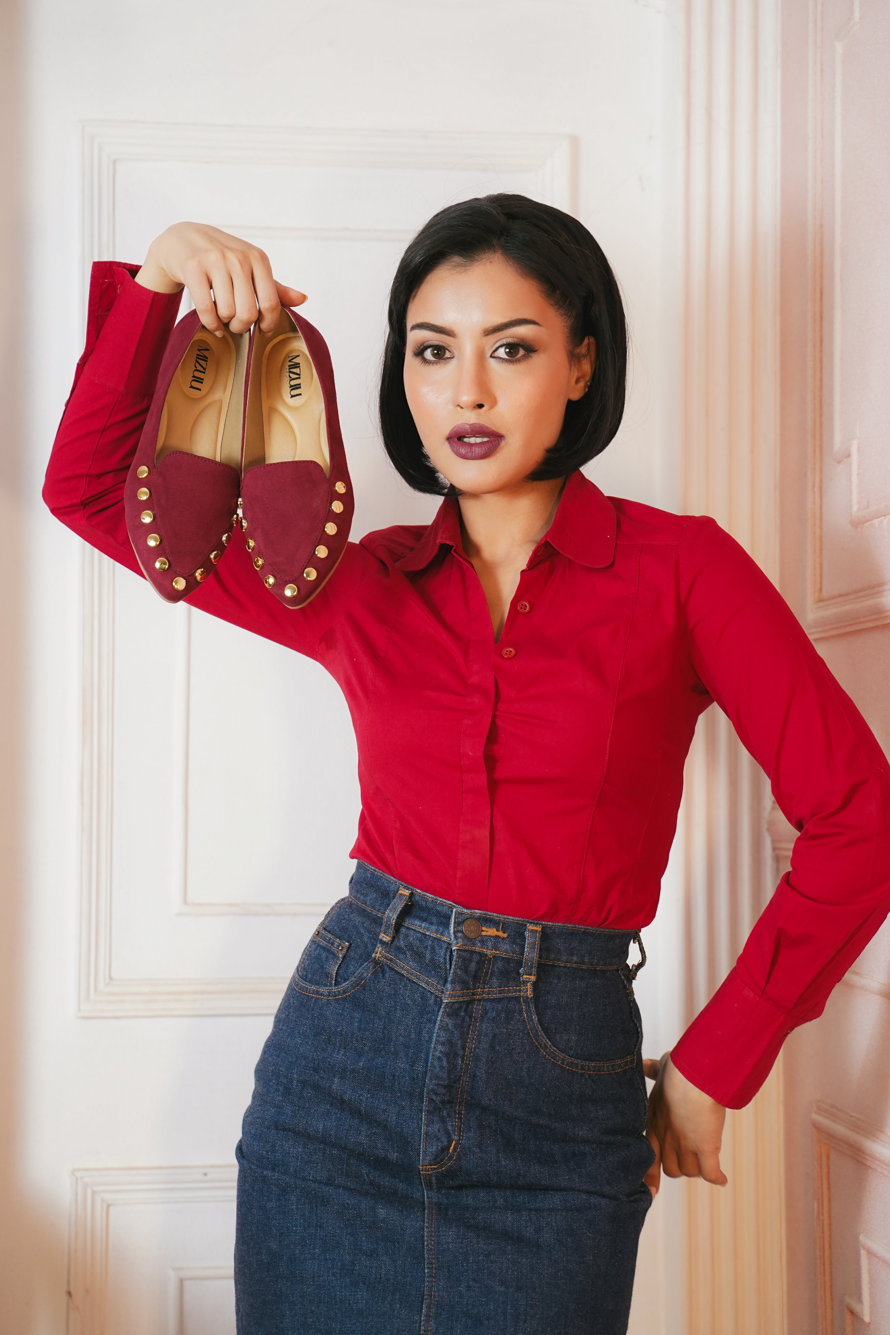 color-red